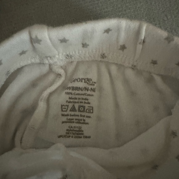 Newborn George brand unisex baby outfit - Picture 5 of 5